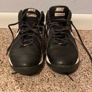 Women’s basketball shoes